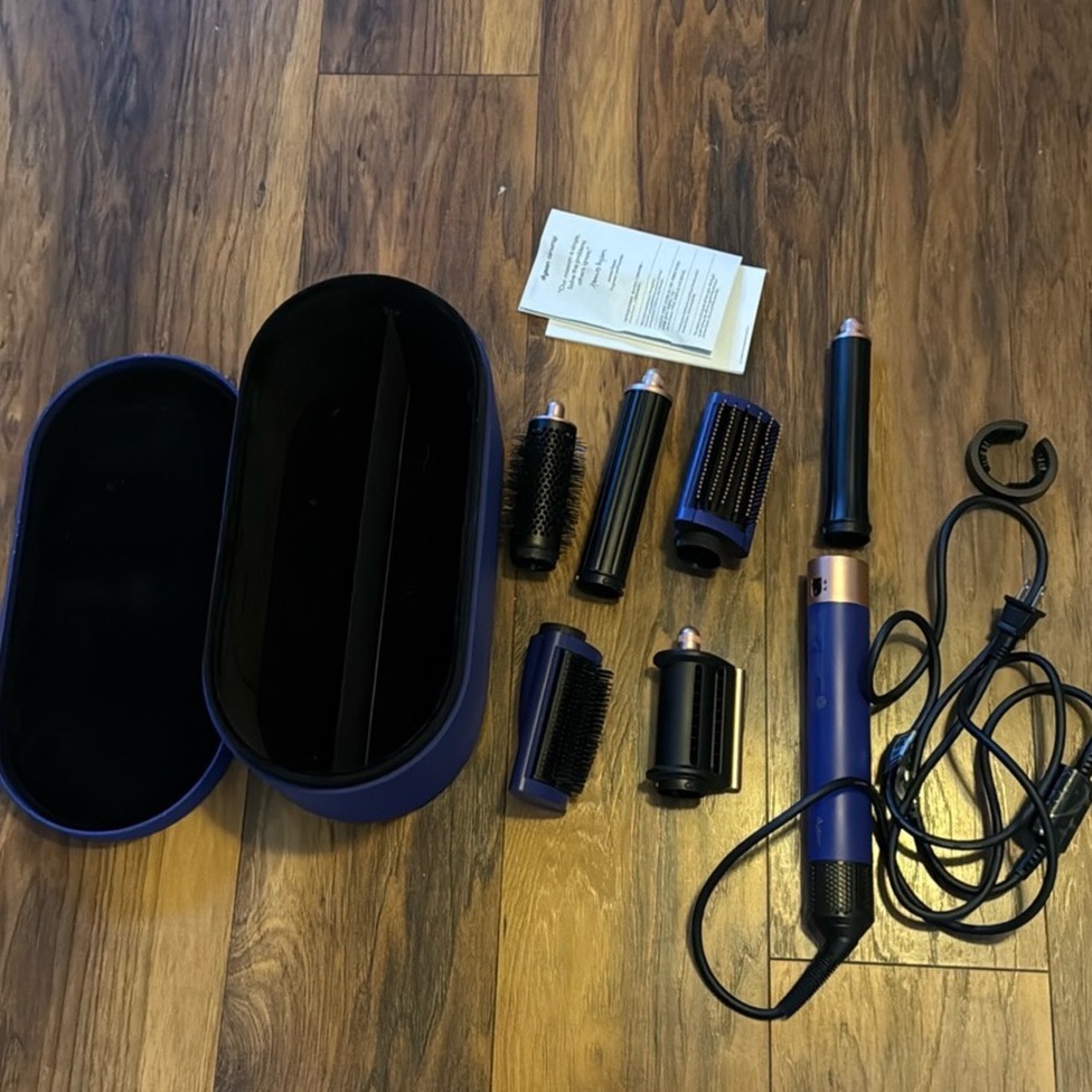 Dyson airwrap blue and blush